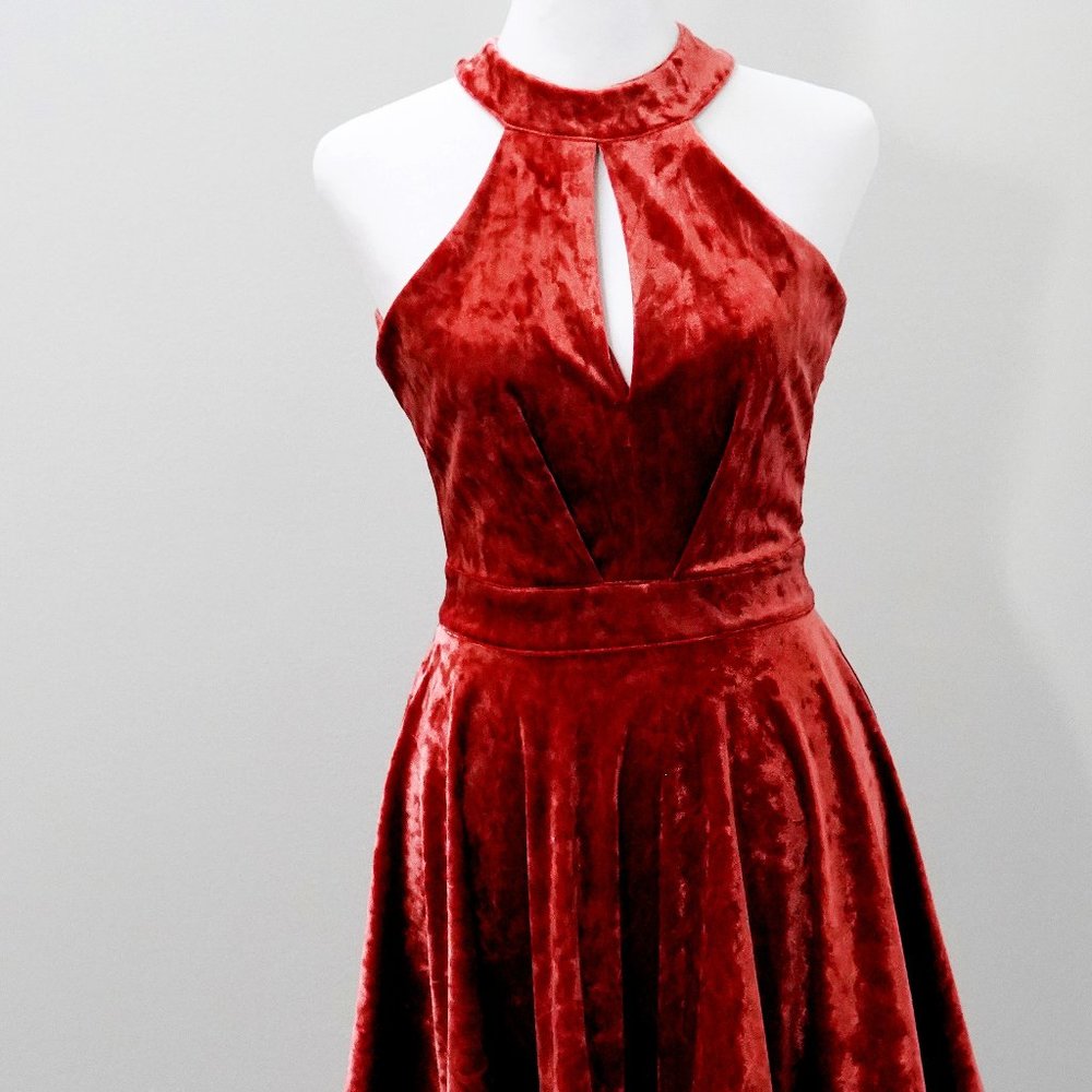 Lisa & Lucy Red Velvet Halter Keyhole Open Back Dress Size XS